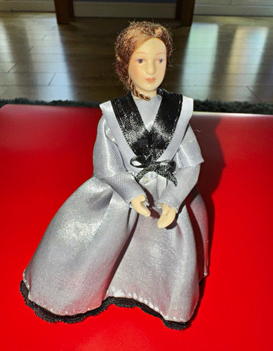 Dolls house porcelain - , figurine