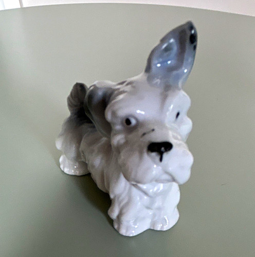 Ceramic dog figurine glossy - dog,