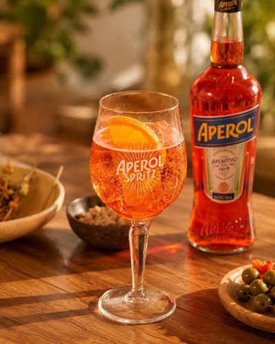 Aperol spritz signatue - aperol,