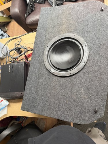 Saab vibe subwoofer - 93,