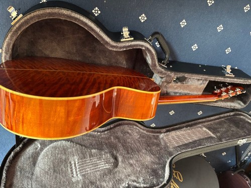 Eastman all solid - wood, model