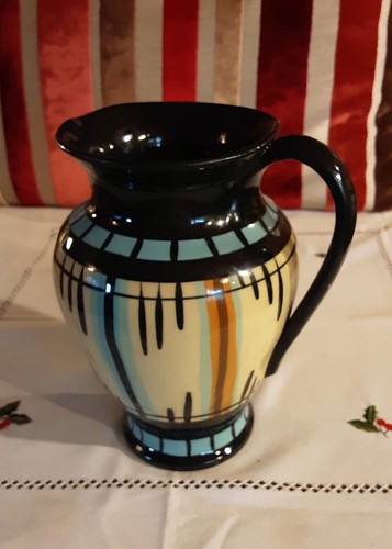Vibrantly striking vintage - striking,