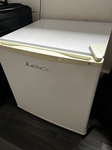 Lec mini fridge - lec,