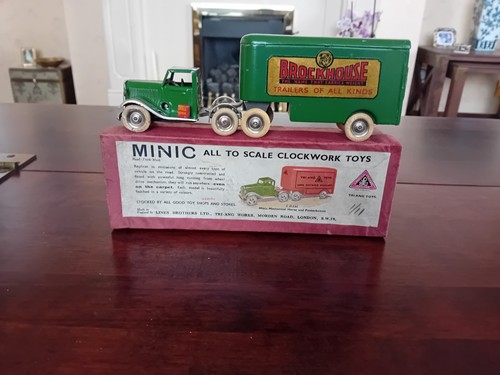 Pre war triang minic - pre,