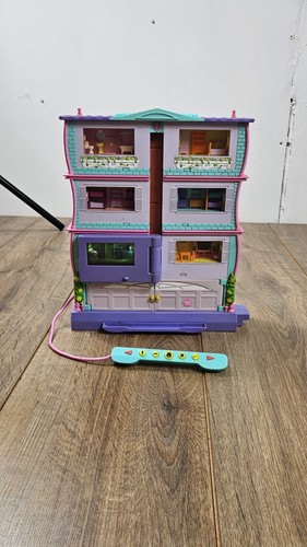 2006 pixel chix roomies - pixel,