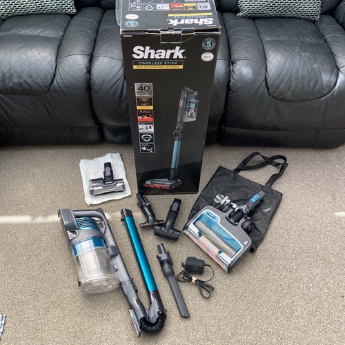 Shark cordless stick vacuum - stick,