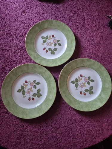Wedgwood wild strawberry plate - wedgwood,