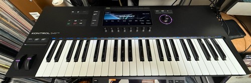 Komplete kontrol s49 mk3 - s49, with