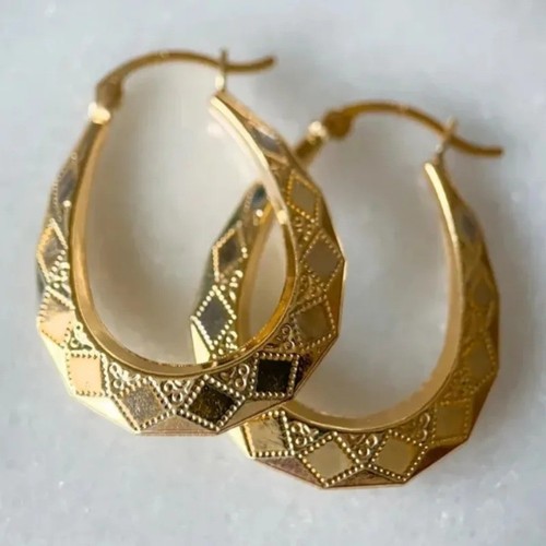 Solid 9ct gold - solid,