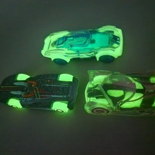 3x Glow In The Dark "Glow