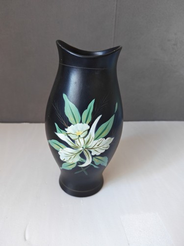 Brentleigh ware vase - vase,