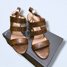 Chattawak | Emilie Bronze