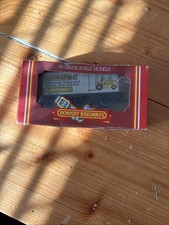 Hornby 00 Gauge - R202 - LWB Closed van - Reconafork -Boxed