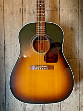 1998 Gibson J45 Buddy Holly LTD Edition Acoustic & Hard shell case