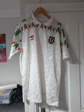 Welsh Wales 1990/93 Away Shirt