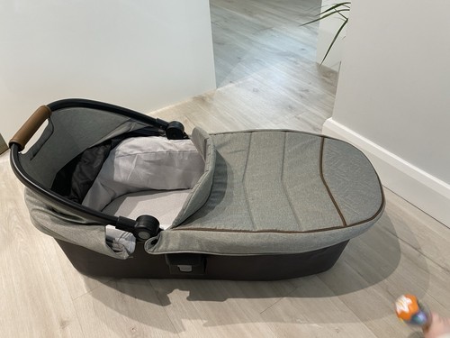 Graco near2me stylish carrycot - graco,