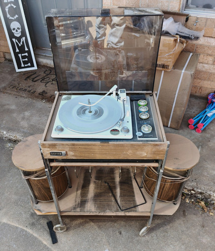 Zenith vintage record player - vintage,