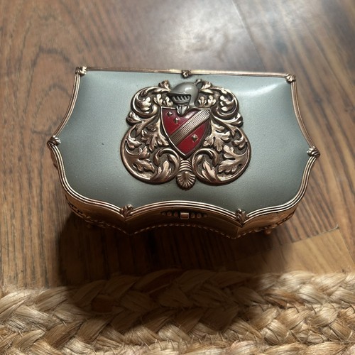 Vintage repoussé metal - repoussé,