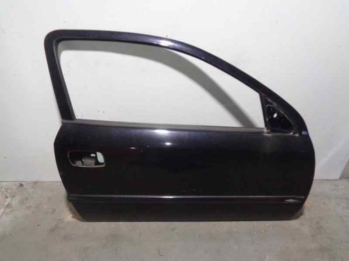 124539 front right door - right, /