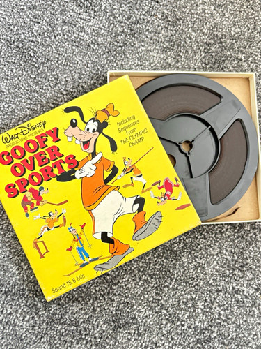 Walt disney home - walt, goofy