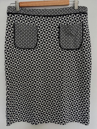 Dickens jones black white - dickens,