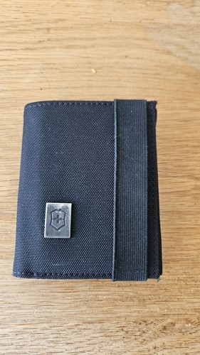 Victorinox trifold wallet - victorinox,