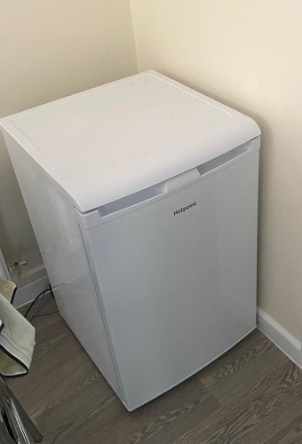 Hotpoint under counter - hotpoint, under-counter