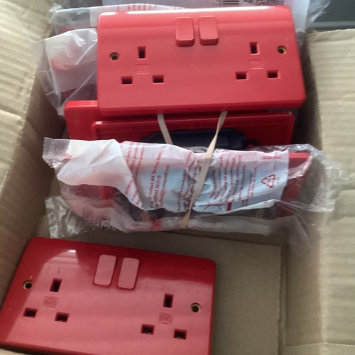Switched double socket - switched,