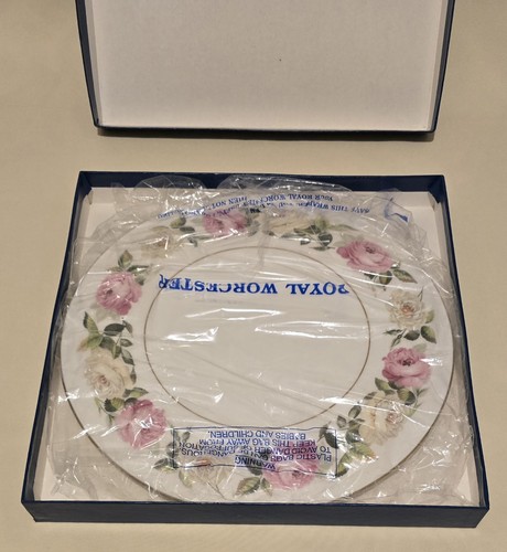 Royal worcester garden - worcester,