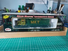 Atlas Master HO scale MKT GP40 locomotive #171 - DCC equiped