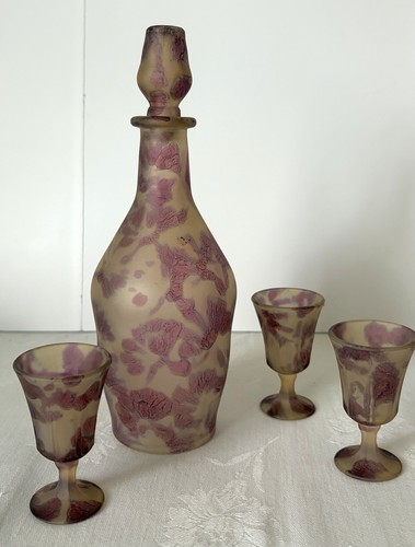 Vintage art nouveau decanter - nouveau, w