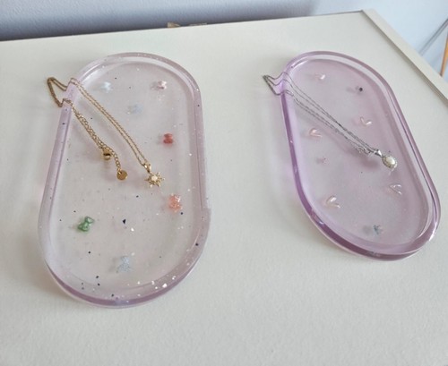 Handmade resin jewellery - 2x,