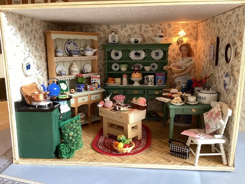 Dolls house new - dolls,