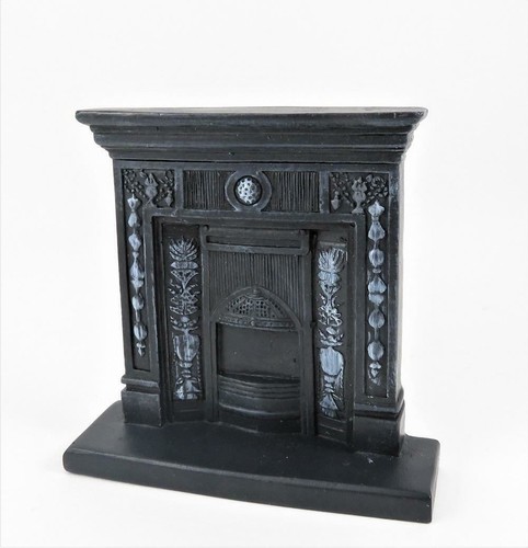 Dolls house victorian - dolls, cast