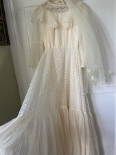 Vintage Boho Wedding Dress With Veil 70’s Stunning 