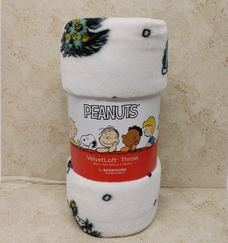 Peanuts velvetloft throw - peanuts,