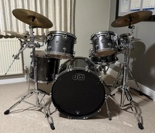 DW Performance Kit 6 Piece In Black Sparkle With Symbols 