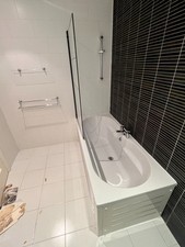 Bathroom Suite, Close Coupled Toilet Basin Sink Deep Shaped Bath and bath screen