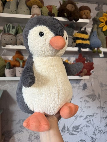 Jellycat large peanut penguin - peanut,