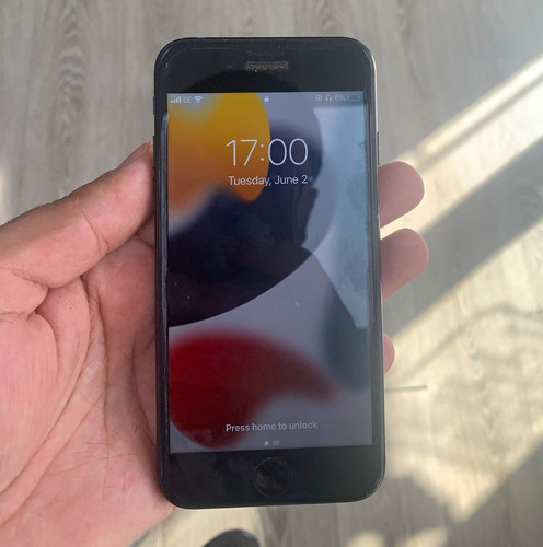 Apple iphone 32gb black ee - 32gb,
