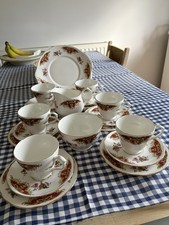 DUCHESS BONE CHINA 394 1970s