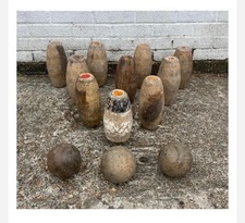 Vintage Skittle Set 10 pins 3 balls