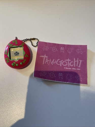 Vintage 1997 bandai tamagotchi - vintage,