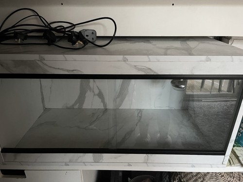 Vivarium 4ft marble efect - 4ft,