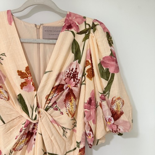 White closet elements - white, floral
