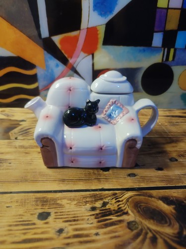 Ceramic teapot shaped like - ceramic,