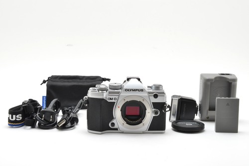 Near mint olympus - olympus, om-d