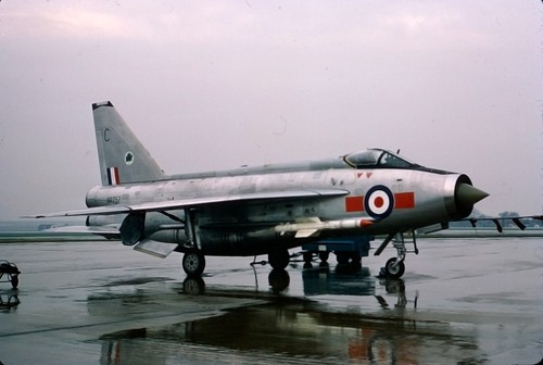Raf lightning xr757 at - lightning,