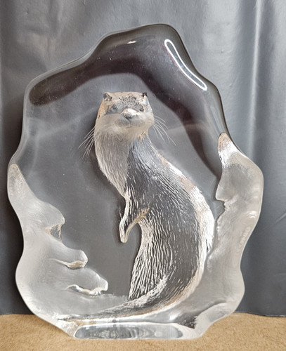 Matts jonasson large otter - large,
