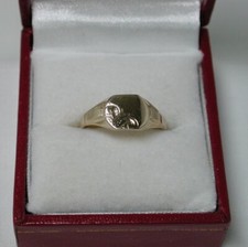 9ct Gold Ladies Half Engraved Signet Ring Size N - 23100